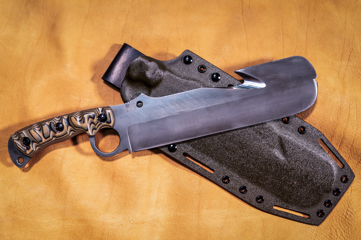 OUTFITTERS KNIVES