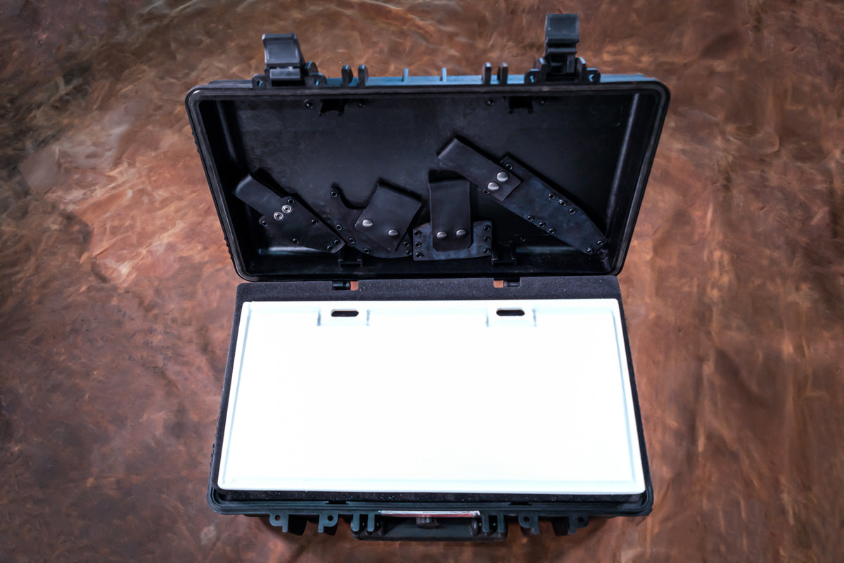 OUTFITTERS BASE CAMP BOX SET