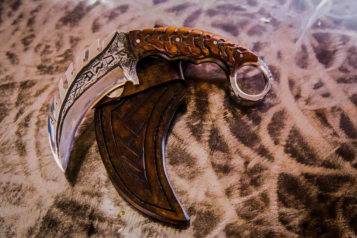 FURY KARAMBIT