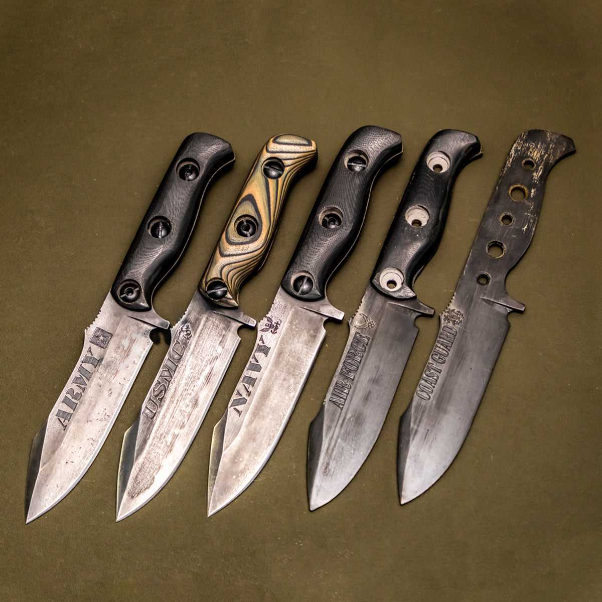 TACTICAL SERVICE KNIFE