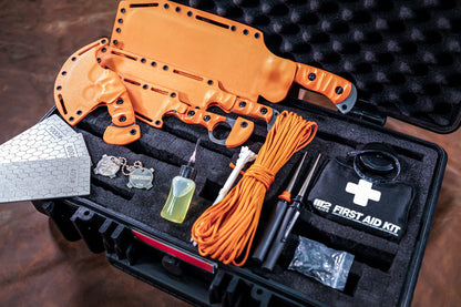 OUTFITTERS BASE CAMP BOX SET